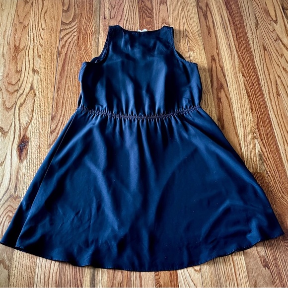 BCBGeneration Black Dress - XS - tank, above the knee, with ruffles - Picture 9 of 10